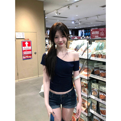 纯欲风性感甜辣一字肩短袖t恤女夏季小众设计感修身收腰露肩上衣