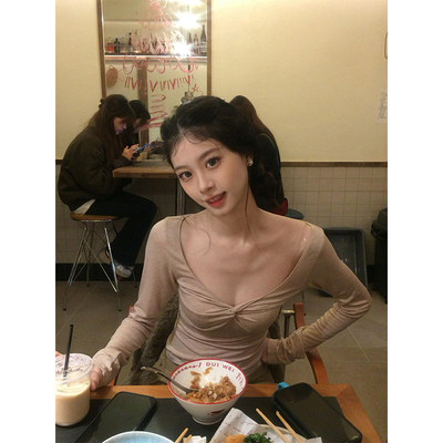 纯欲风V领扭结褶皱长袖t恤女