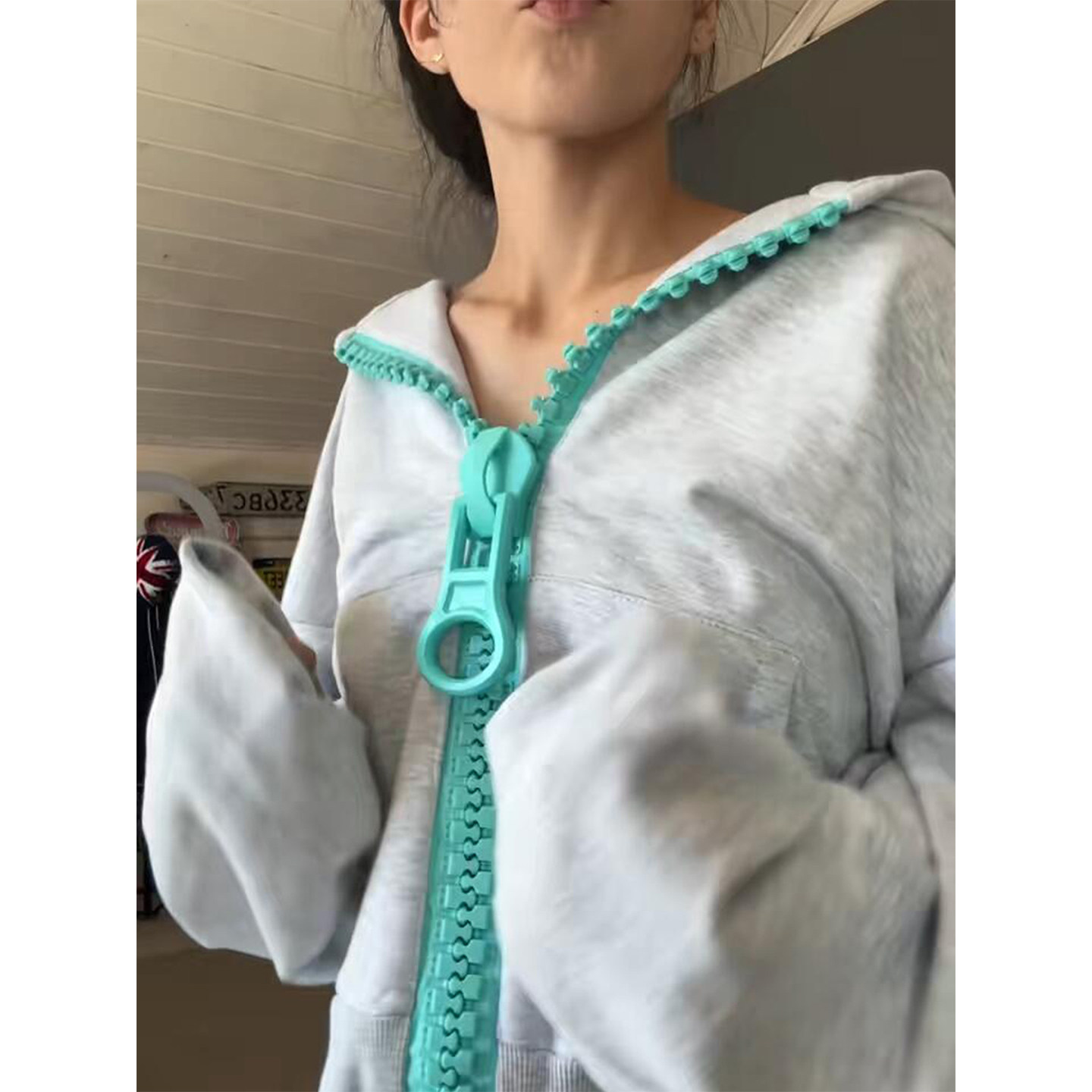 美式复古连帽撞色大拉链卫衣女秋季薄款高街休闲百搭开衫运动外套