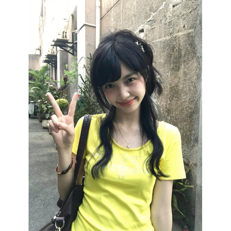 美式甜辣u领短袖正肩t恤女2025新图片