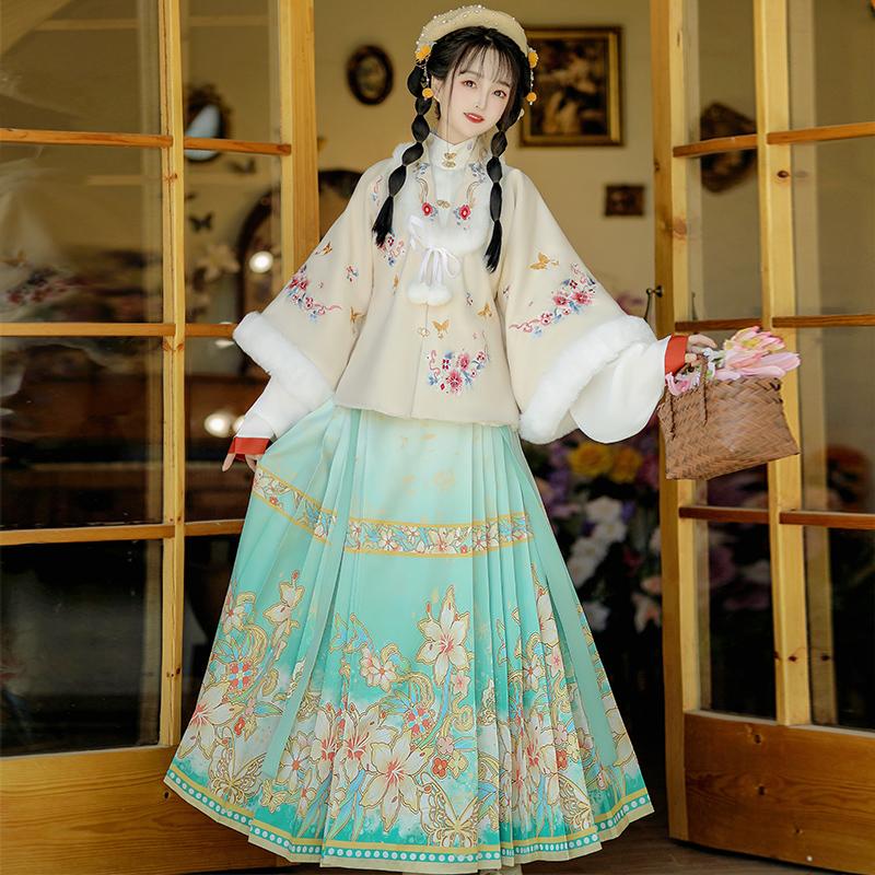 明制汉服女秋冬加厚马面裙古装