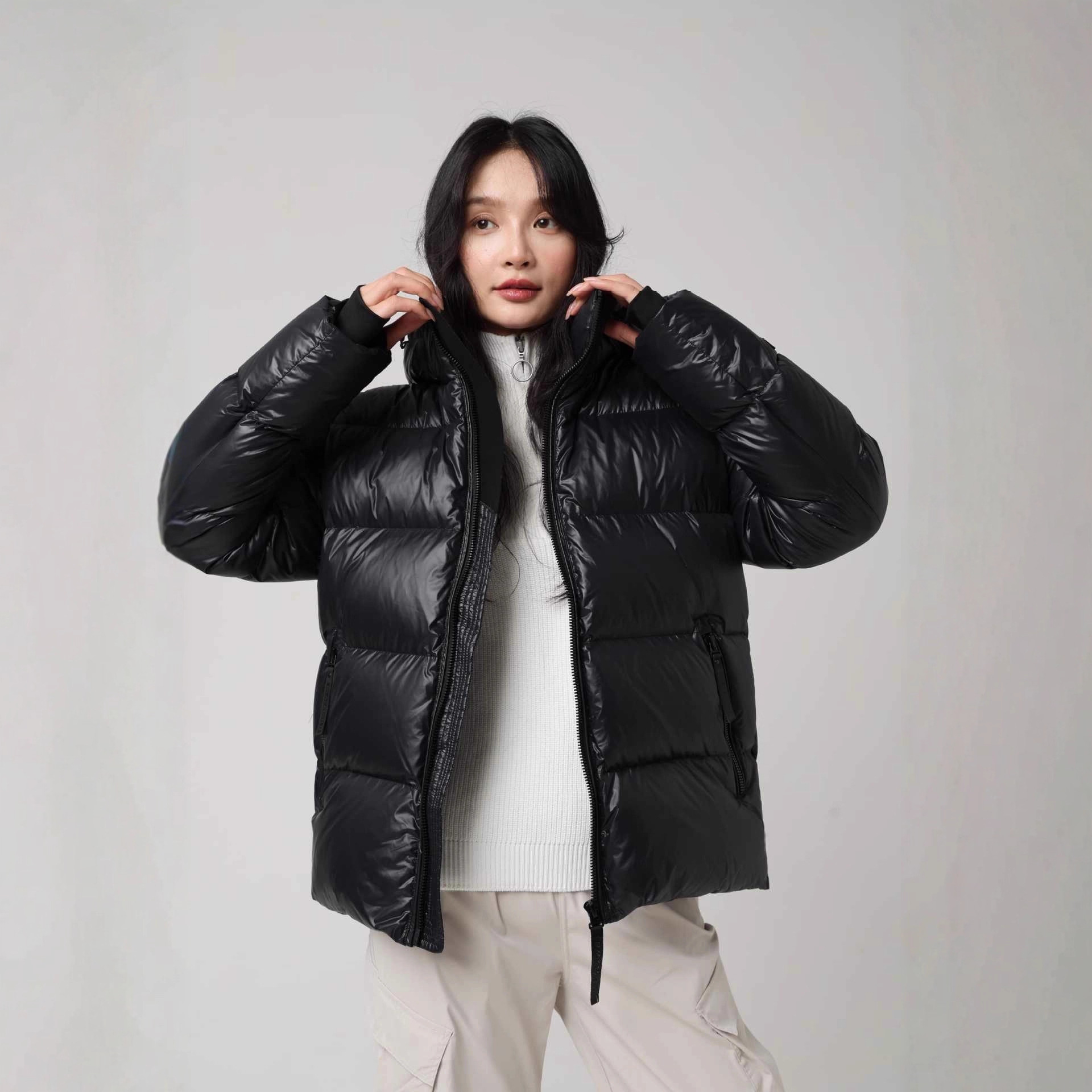 浙江嘉兴平湖羽绒厂家直销女2025年新款90国标白鸭绒羽绒服短款冬