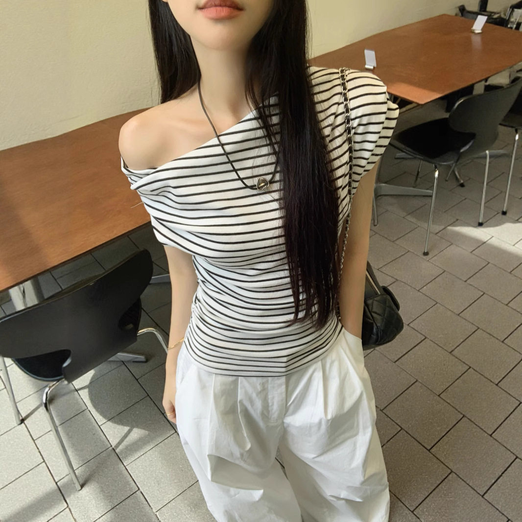 条纹露肩斜领短袖T恤女夏季新款T恤