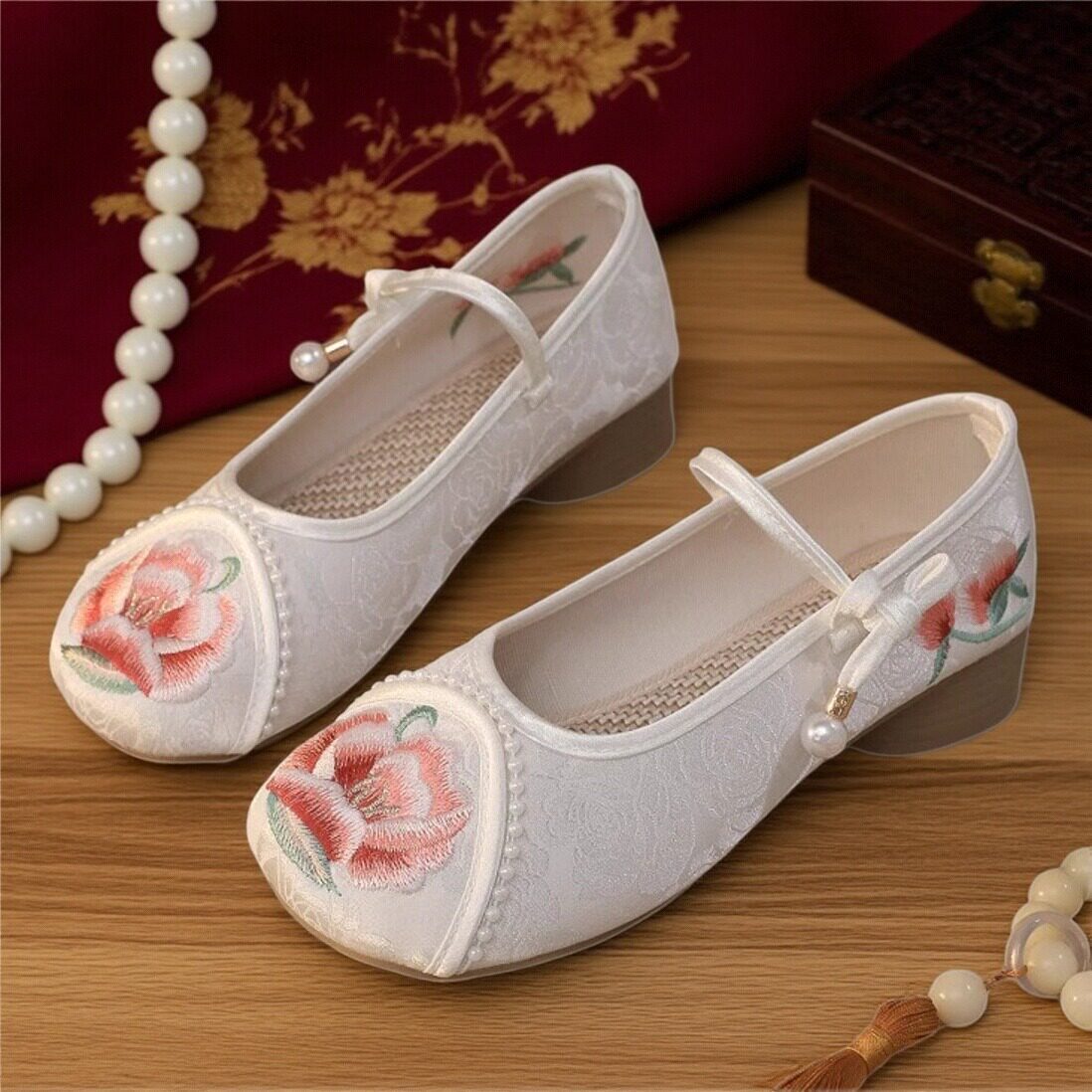 复古中式国风刺绣鞋女配旗袍的鞋秋季粗跟新中式茶艺百搭软底单鞋