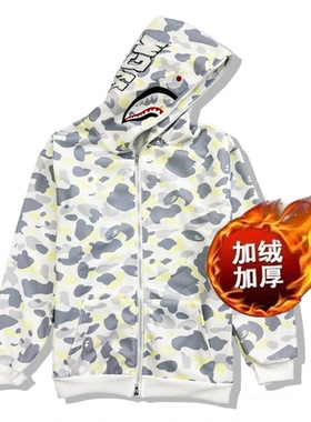 男生加绒加厚刺绣外套秋冬季迷彩白色鲨鱼外套男连帽外穿开衫卫衣