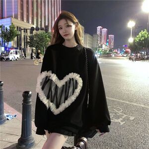 卫衣女设计感小众爱心秋季韩版2024新款宽松中长款别致长袖上衣潮