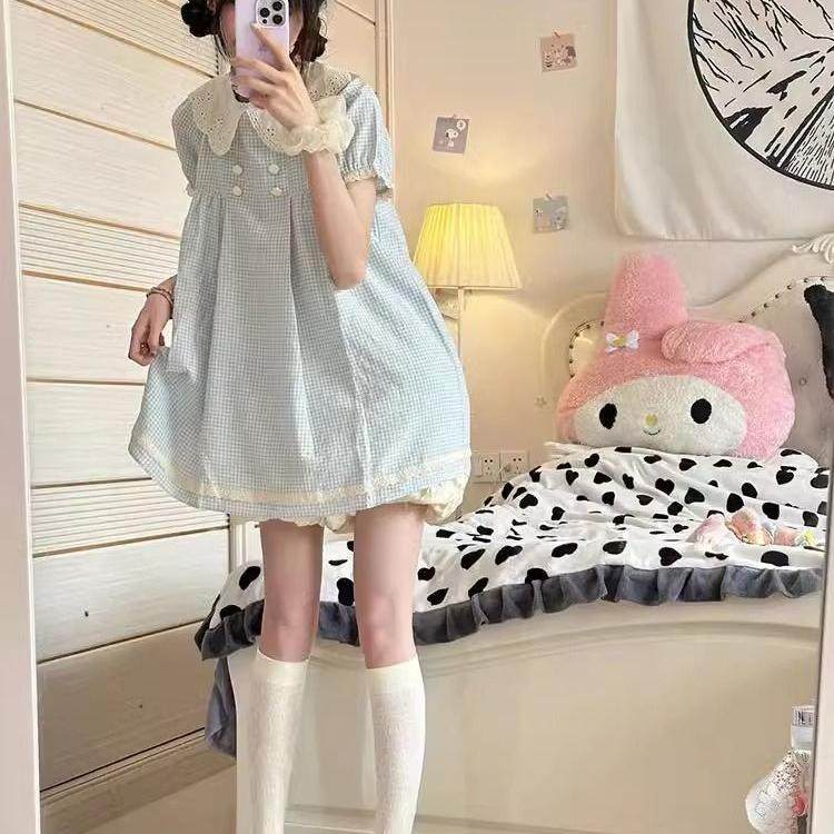 短裙子甜美可爱少女娃娃领连衣裙