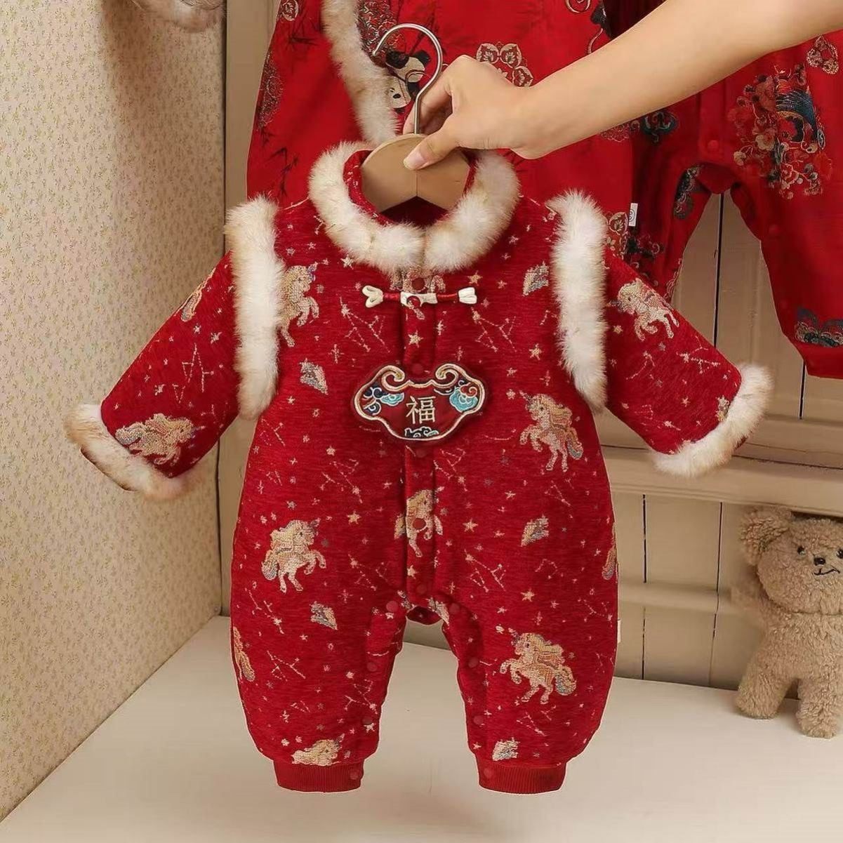 婴儿冬季款衣服加绒夹棉分体套装周岁礼服百天过男女童宝宝拜年服