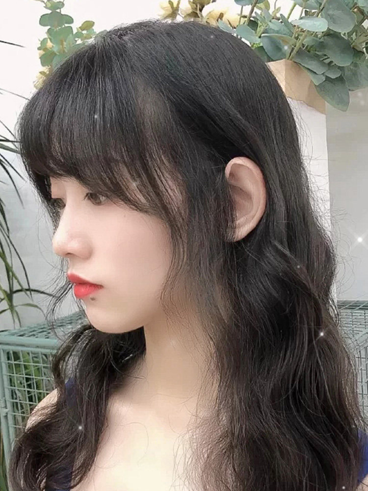 正品のかつらの女性の長い髪ネットの赤い空気の前髪の羊毛は短い髪を巻いて 真人の髪の毛の髪の毛のセットの形の大きい波のうそを巻きます