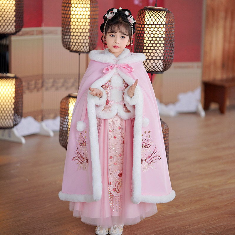 拜年服女童2024年新款汉服冬季儿童古风斗篷唐装超仙龙年古装冬款