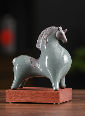 中式陶瓷招财唐马祝福摆件