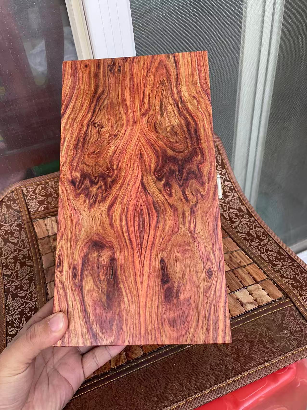 1123海南黄花梨紫油梨2拼留疤大盒子