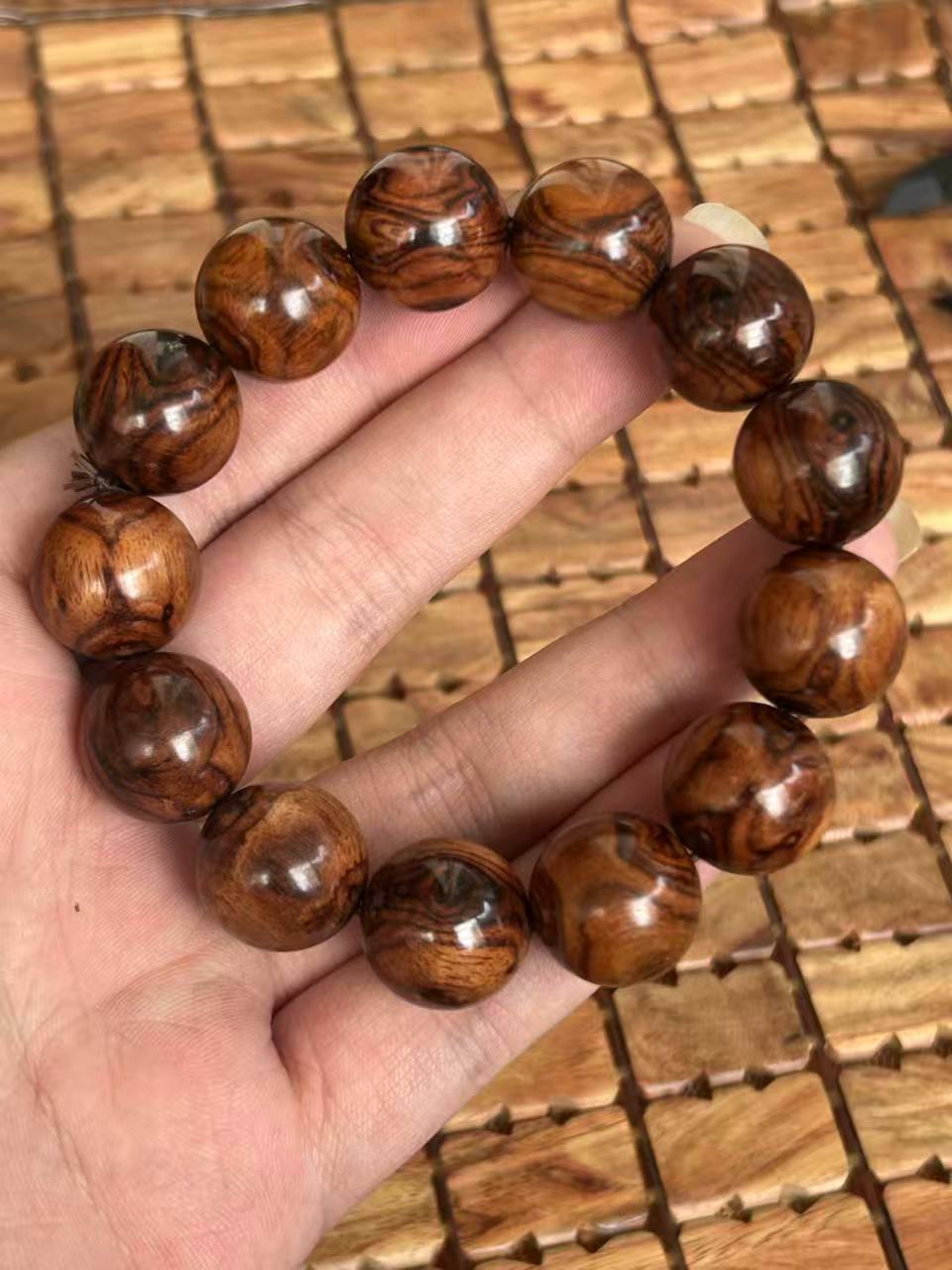 1129海南黄花梨对眼油梨，1.8手串