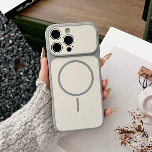 iPhone17ProMax磁吸手机壳