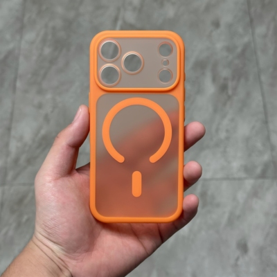 iPhone秒变17大视窗磁吸壳