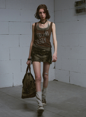 CestNous迷失末路  复古十字架拼接破洞牛仔半身A字裙女修身短裙