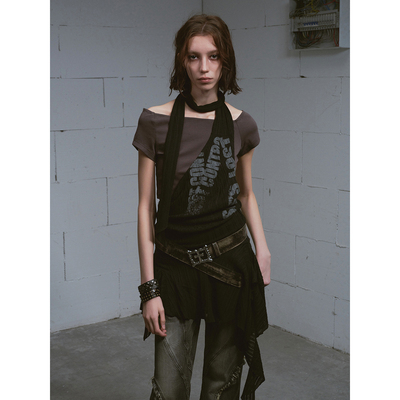 涂鸦印花黑灰挂脖围巾叠穿连衣裙