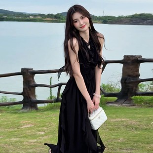 海边度假高级感长裙 法式 红色挂脖吊带连衣裙子女夏季 2025新款 爆款
