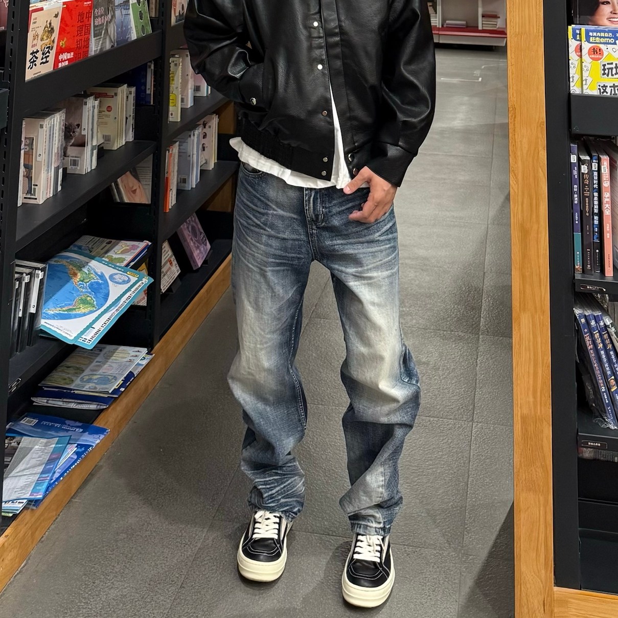 式复古休闲水洗猫须牛仔裤