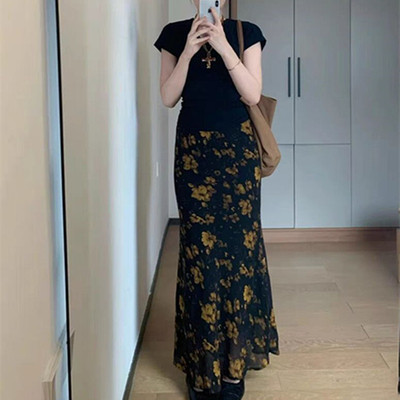 设计感小众不撞款上衣碎花半身裙