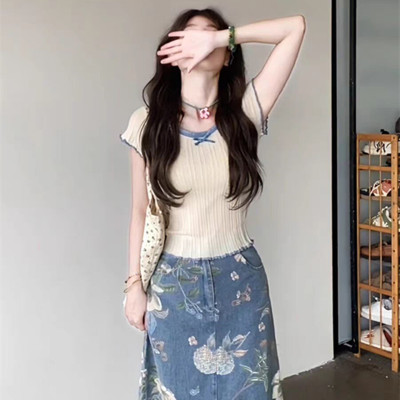 甜美设计感小众不撞款上衣牛仔裙