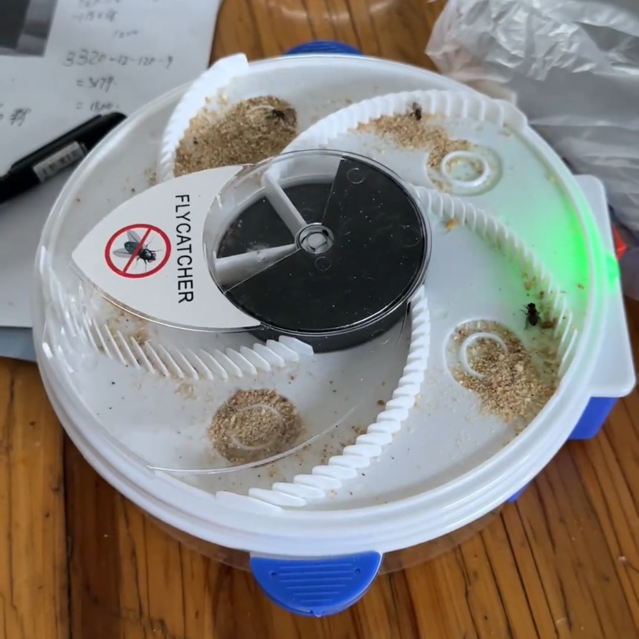 家用饭店苍蝇诱捕器扑蝇笼捕苍蝇神器全自动充电式电动抓捉苍蝇机