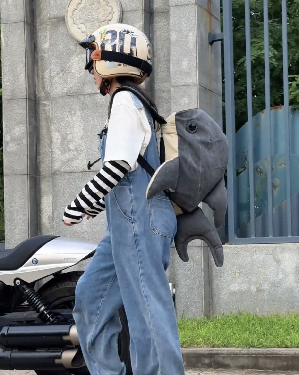 新款潮流动物园鲸鲨鱼双肩包鲸鱼pop小众款潮牌男女书包背包双肩