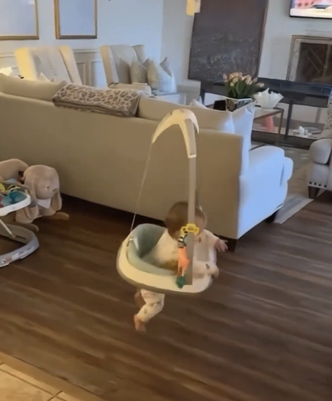 婴幼儿跳跳椅健身架感统早教玩具室内秋千弹跳椅弹跳椅益智玩具