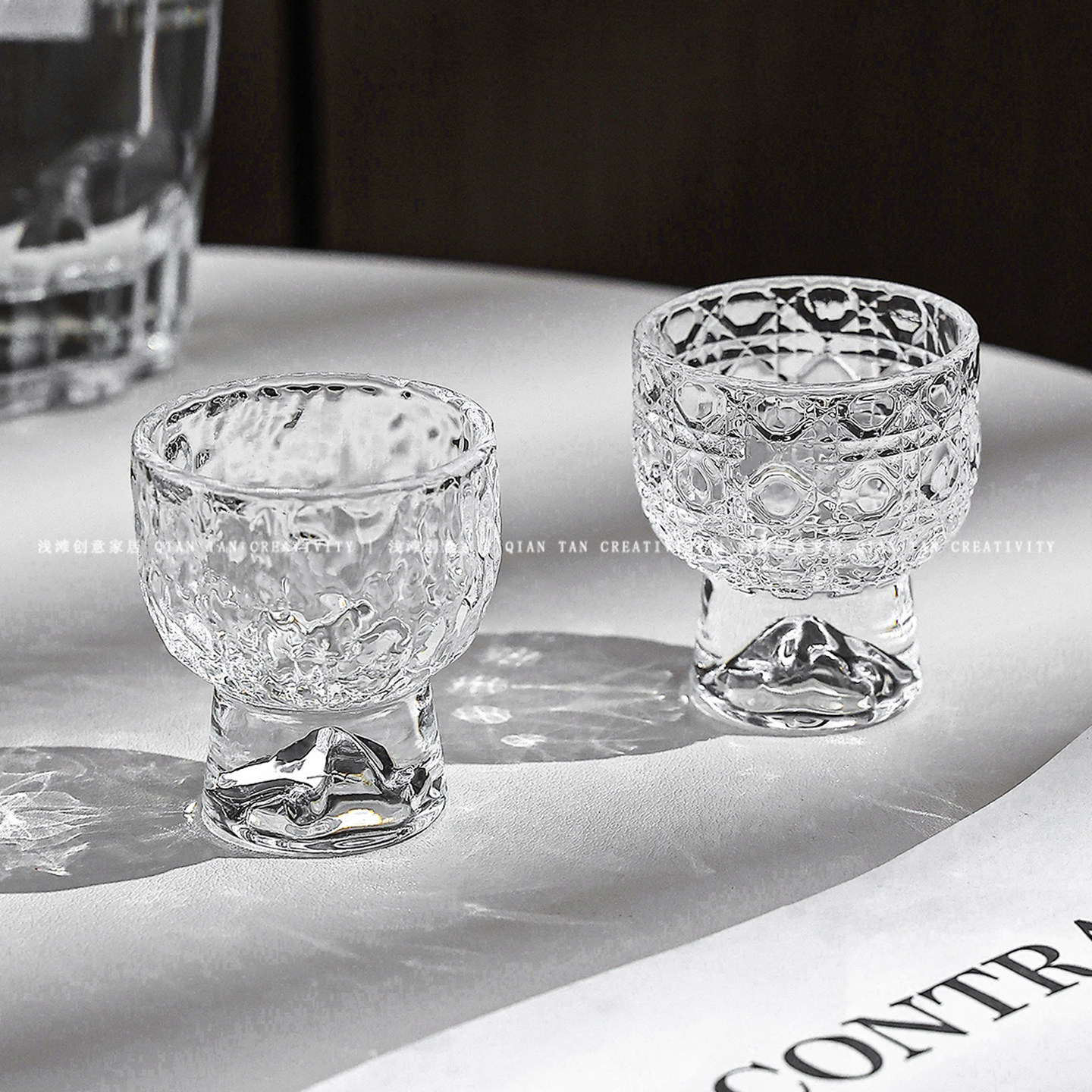 精致小白酒杯一口杯玻璃浮雕轻奢高档家用洋酒杯家用高颜值微醺