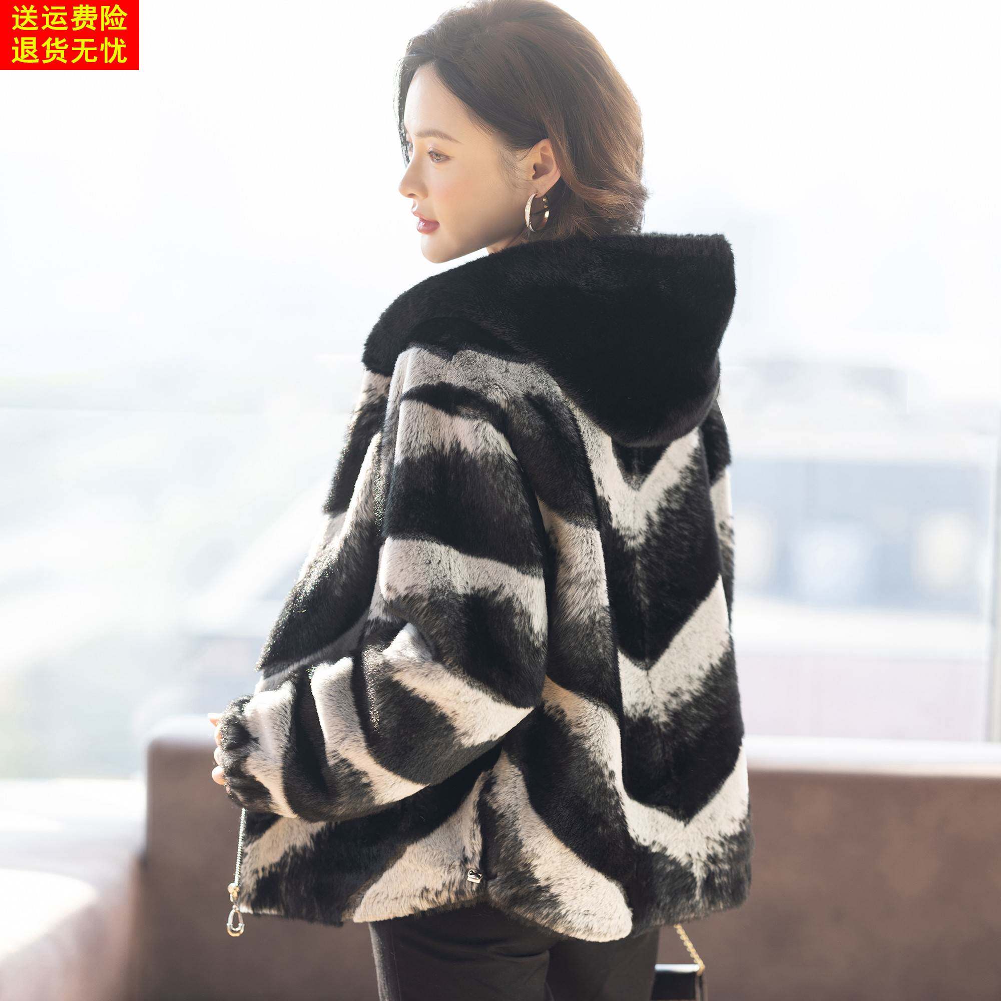 洋气妈妈冬装外套2025新款时尚加厚宽松上衣服中老年女士夹克开衫