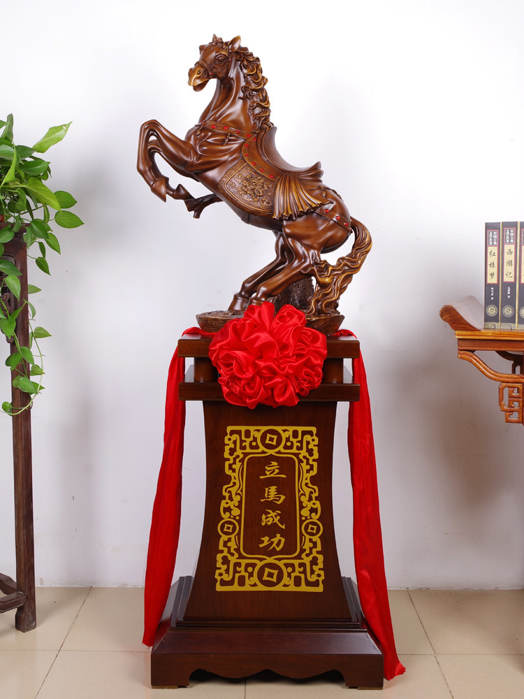 大型落地马成功招财马摆件，工艺品，商务庆典，开业礼品，办公陈