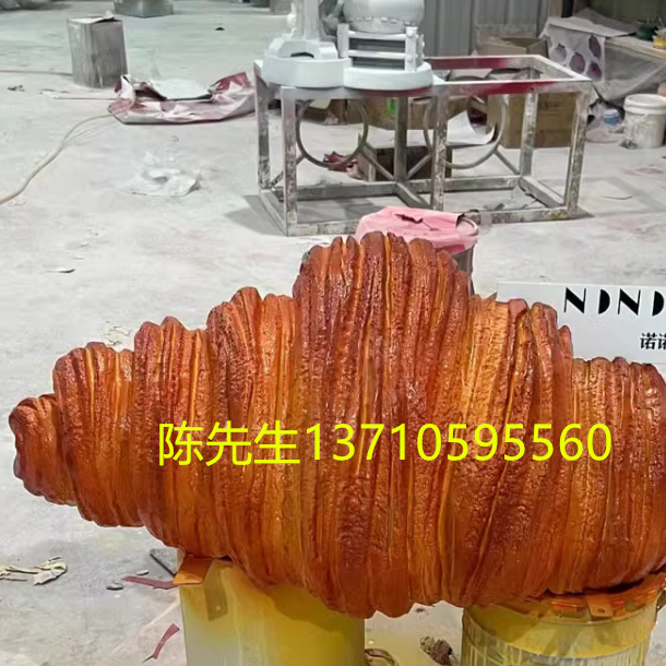 烘培店门头美陈定制玻璃钢面包模型灯箱雕塑网红包子牛角包大摆件