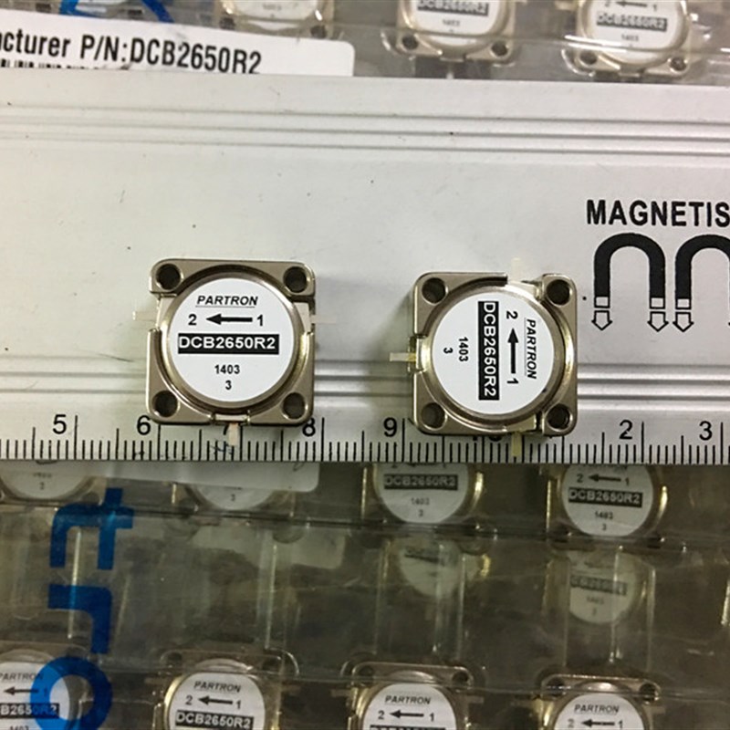 DCB265d0R2 射频隔离器 环形器 2.6G 2650MHZ 20*20 4G