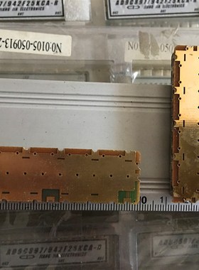 AD9C897/942Fl25KCA-R GSM900 介质双工器 942 897MHZ 反向