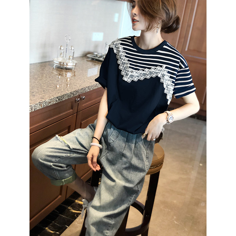 条纹短袖T恤女设计感上衣蕾丝短款体恤衫欧货2022夏季新款欧洲站
