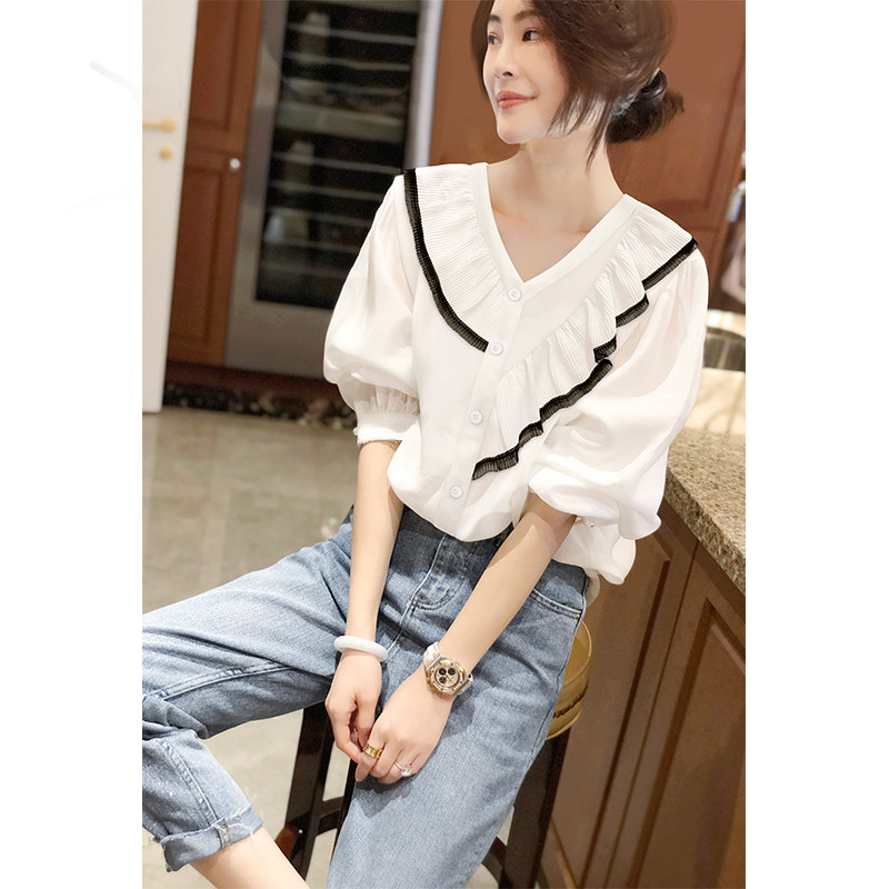 白色v领泡泡袖衬衫女雪纺荷叶边洋气减龄上衣2022夏季新款欧洲站