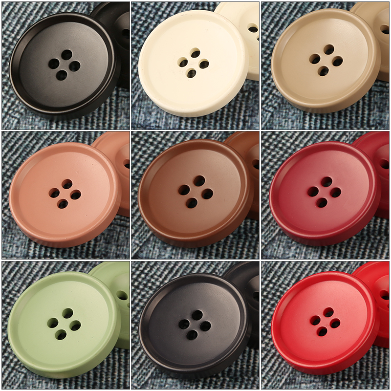 风衣纽扣圆形四眼树脂裤子西服