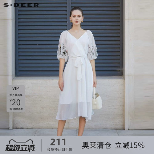 V领连衣裙 绣花设计 网纱拼接