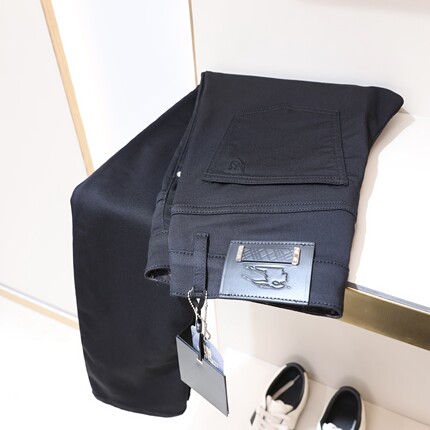 不褪色黑色修身薄款牛仔裤男2026年新款春夏小直筒舒适弹力休闲裤