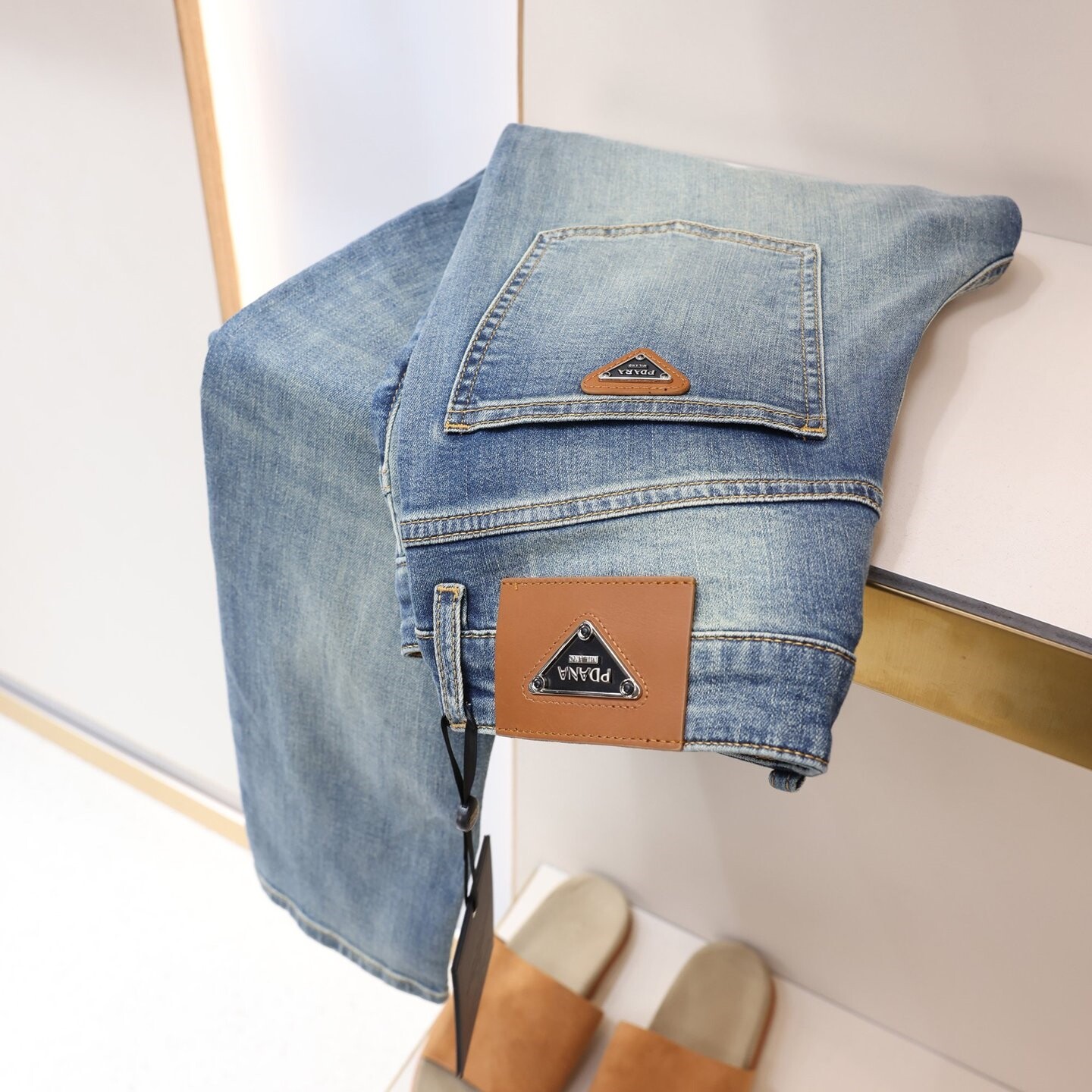 欧美风格三角标浅蓝色弹力牛仔裤男春夏薄款小直筒柔软舒适休闲裤