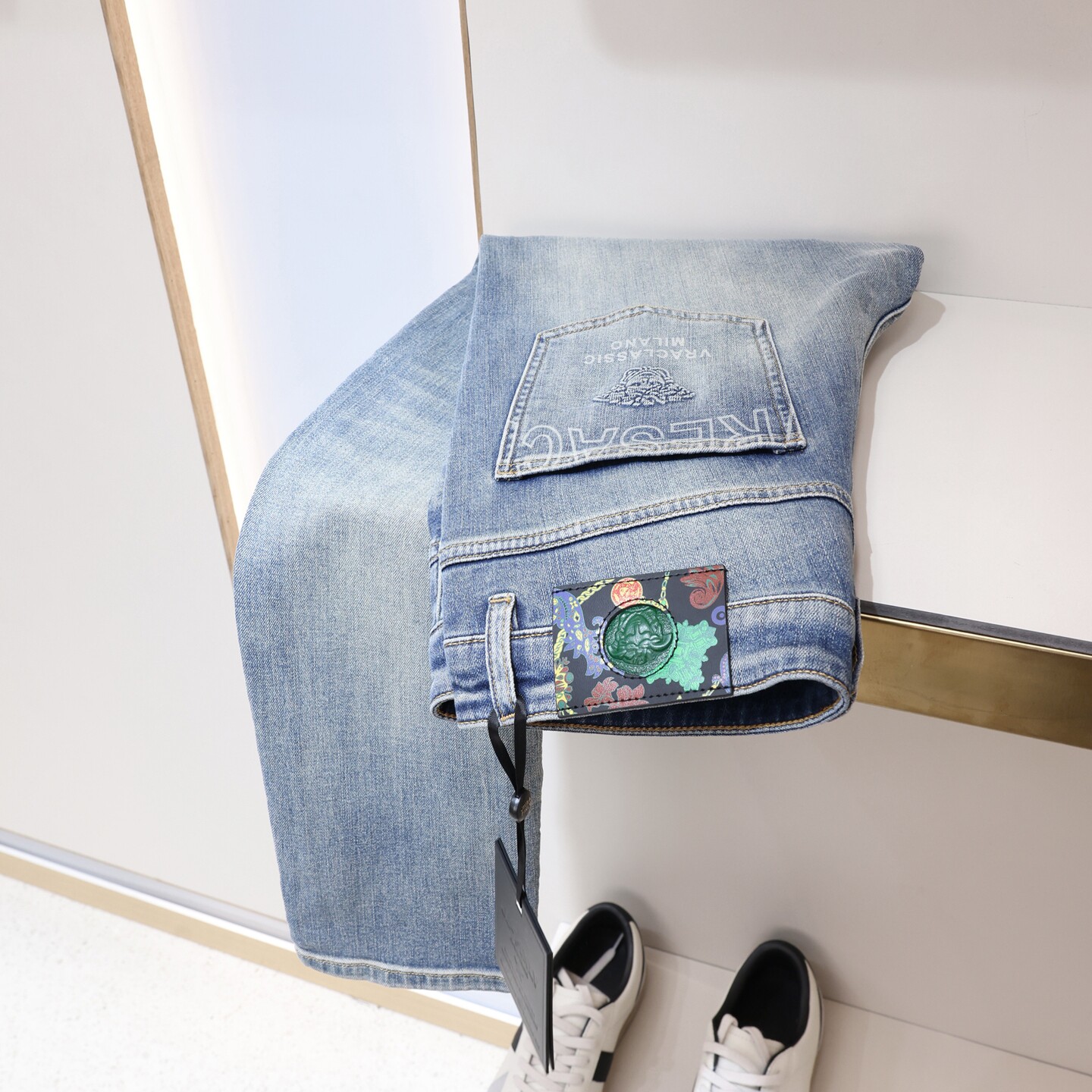 欧美风浅蓝色修身小直筒弹力牛仔裤男士春夏舒适柔软中腰休闲裤子