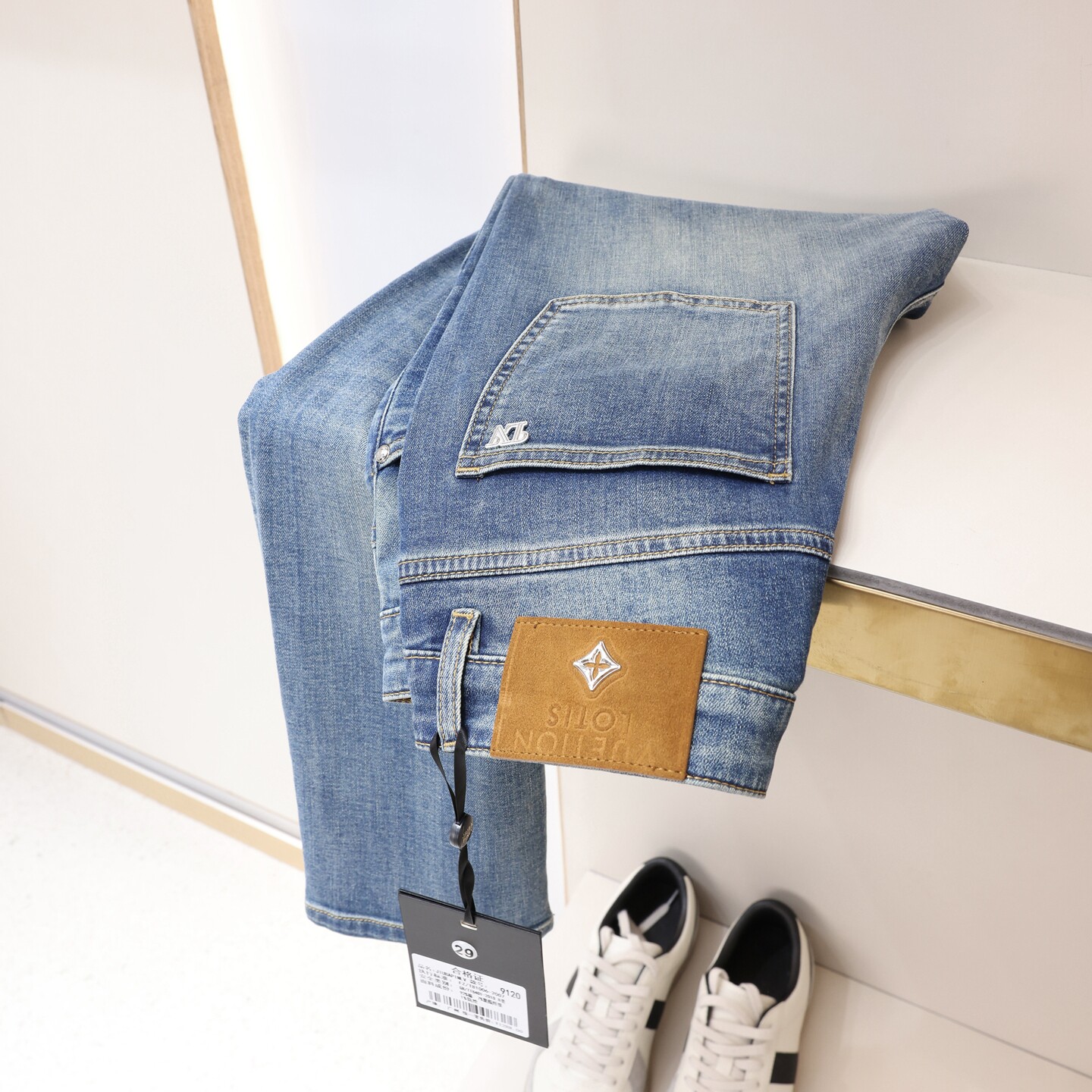 欧美潮牌浅蓝色弹力修身牛仔裤男士春夏舒适柔软小直筒薄款休闲裤