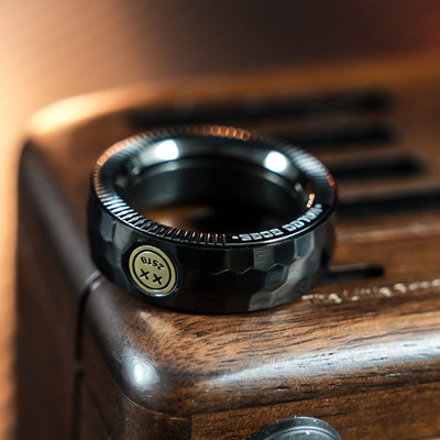 现货指上谈兵噜戒段落戒指环棘轮解压玩具手指尖陀螺EDC机械推牌