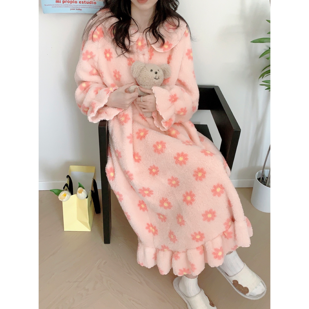 斗篷珊瑚绒睡衣女款秋冬季披风睡袍加厚加法兰绒绒家居服连帽卡通