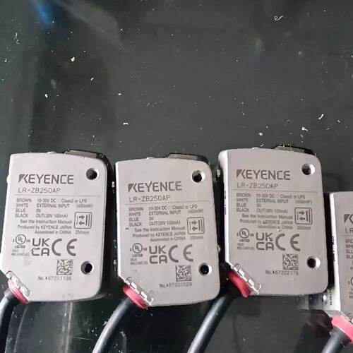 议价KEYENCE LR-ZB250AP激光传感器 5个可维修