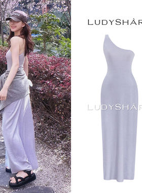 赵露思同款斜肩针织连衣裙女2024夏新款名媛度假风海边度假背心裙