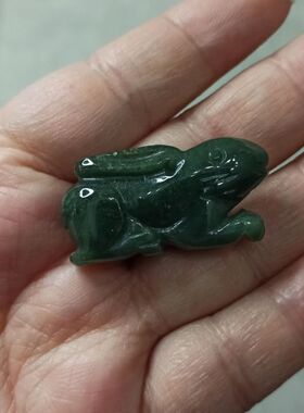 68缅甸天然翡翠绿飘花吊坠生肖兔雕刻件厚装小兔子卡35X18mm左右