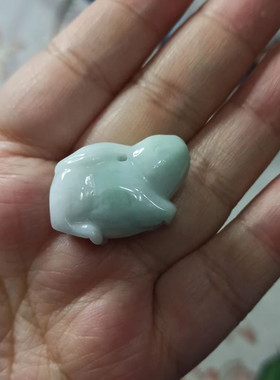 265缅甸天然翡翠绿飘花吊坠生肖兔雕刻件厚装小兔子卡28X19mm左右