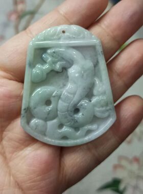 47缅甸天然翡翠吊坠绿飘花十二生肖蛇牌卡51X40mm左右满48元包邮