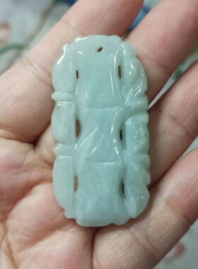 126缅甸天然翡翠竹节吊坠绿底飘花卡50X26mm左右雕刻件满48元包邮
